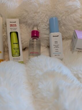 Dermasil Bundle Cleanser, Eye Roller, Serum, Whipped Cream